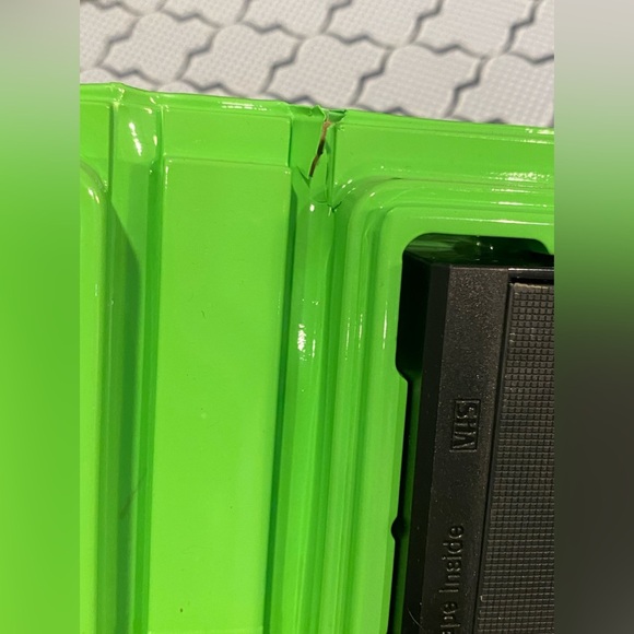 THE GREAT MUPPET CAPER and THE MUPPET CHRISTMAS CAROL VHS - Picture 8 of 8